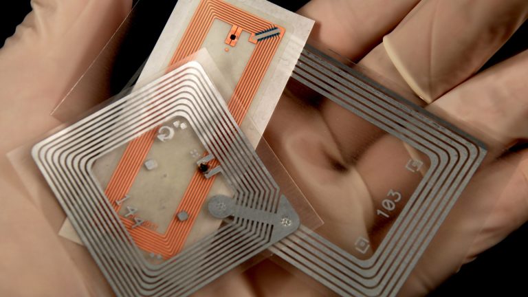 how-rfid-technology-works-cerexio-singapore